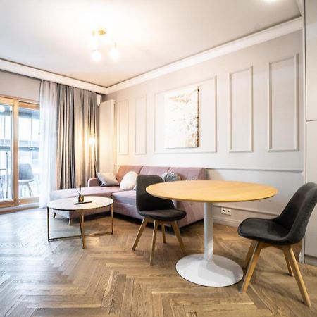 Vipwarsawapartments Sapphire Mennica Residence Exteriér fotografie