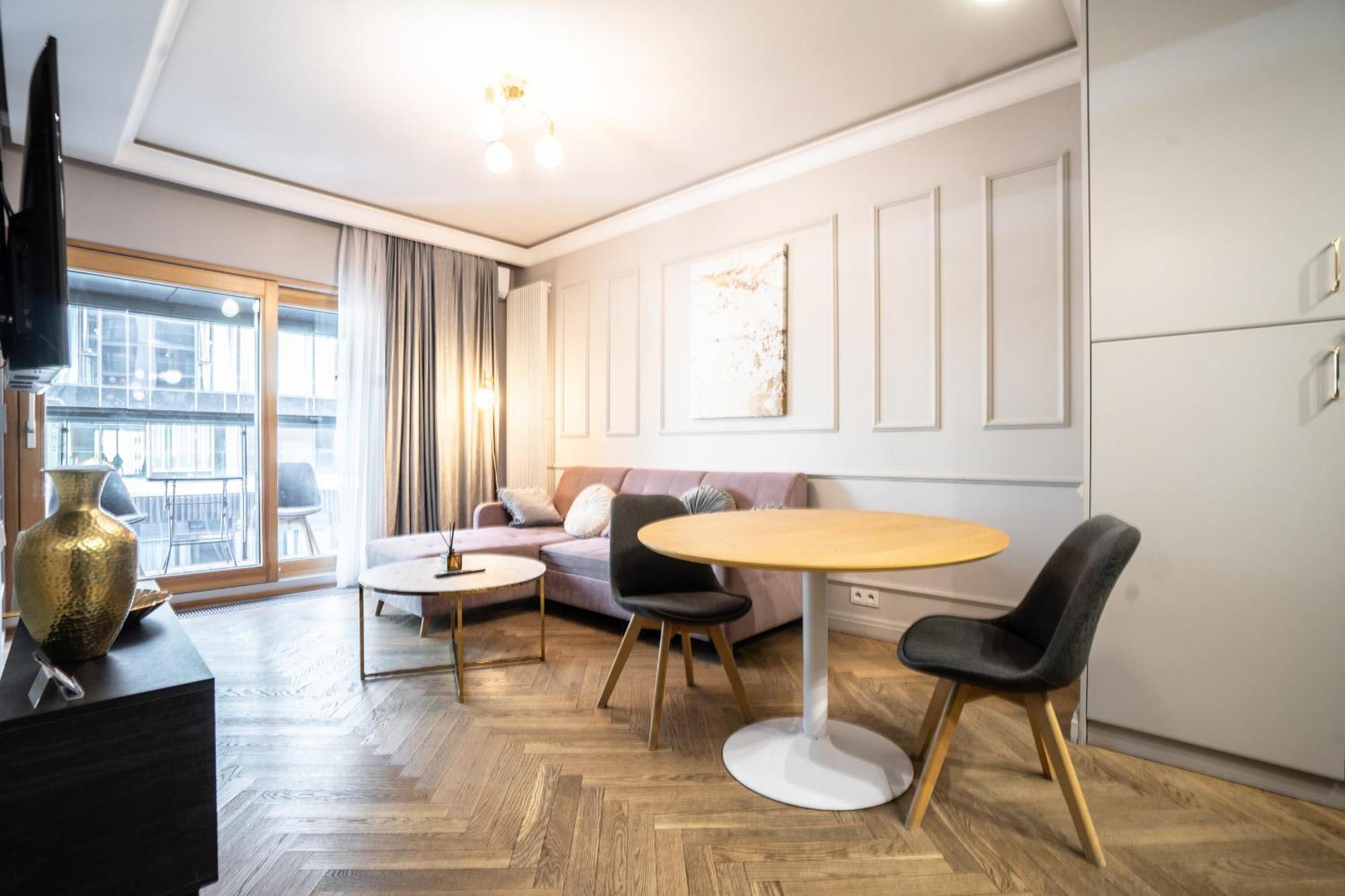 Vipwarsawapartments Sapphire Mennica Residence Exteriér fotografie